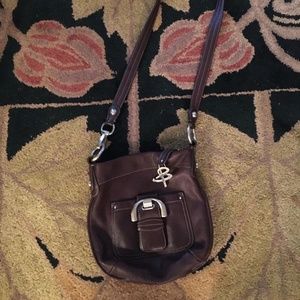 B. Makowsky Leather Crossover Pocketbook